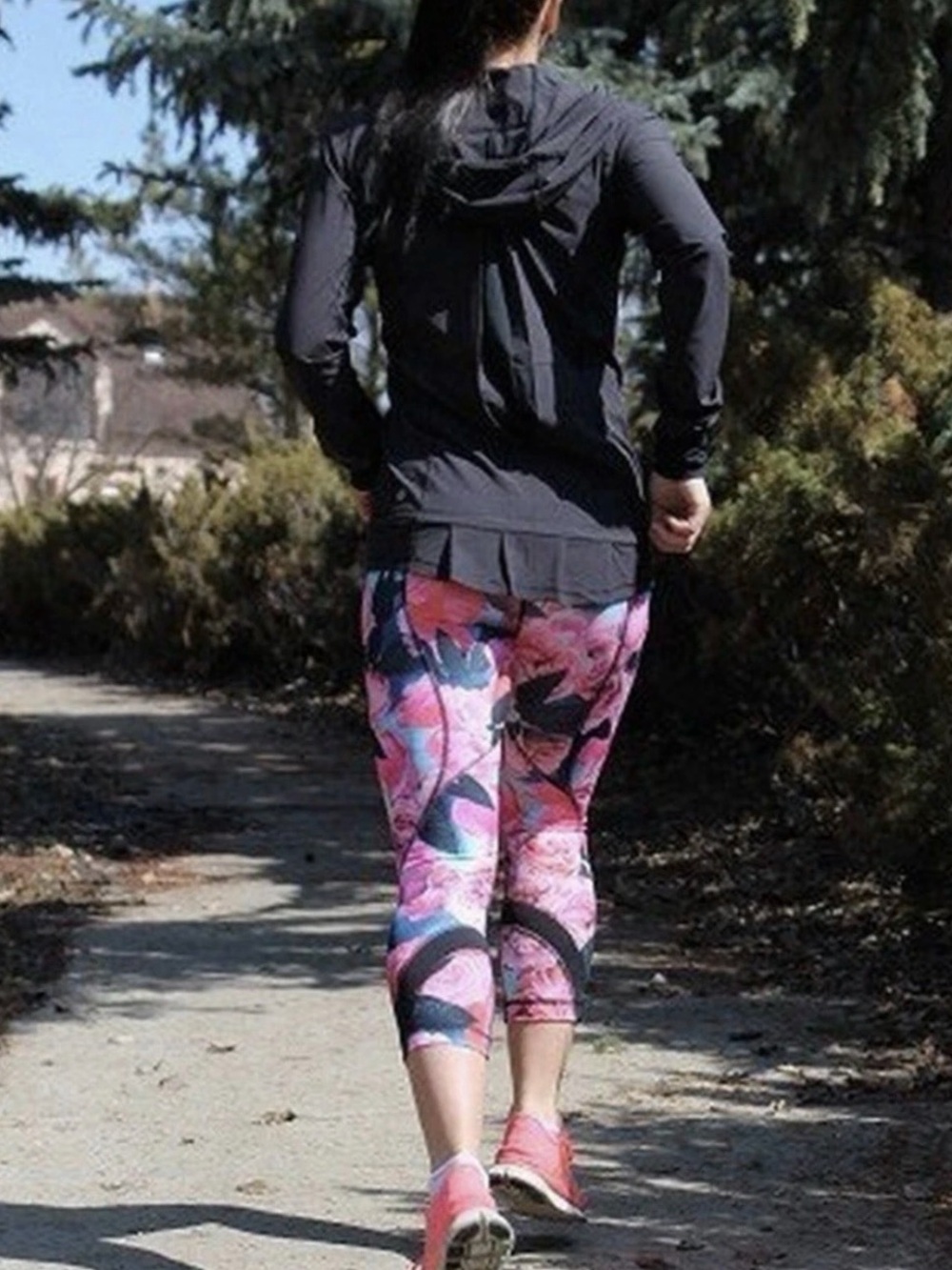 LULULEMON Leggings Size 4 Black/ Secret Garden Inspire Crop ll SPECIAL EDITION - Picture 3 of 13
